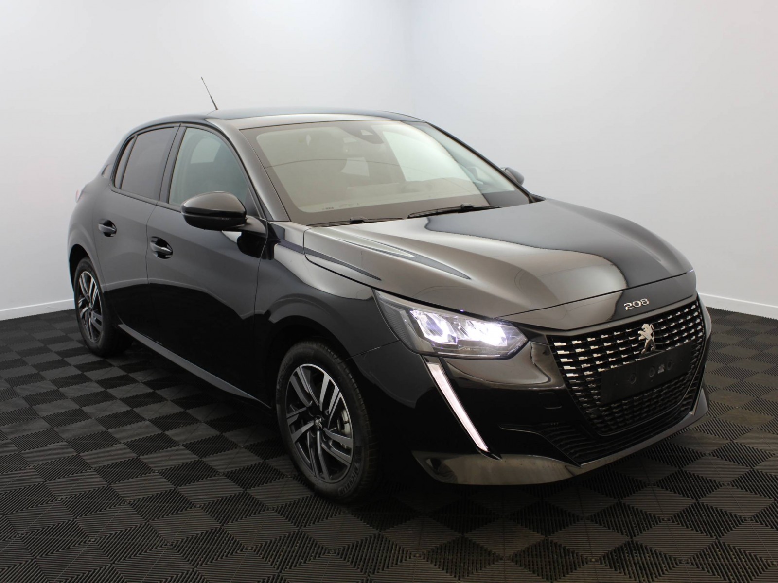 PEUGEOT - 208 - #185032 - 1