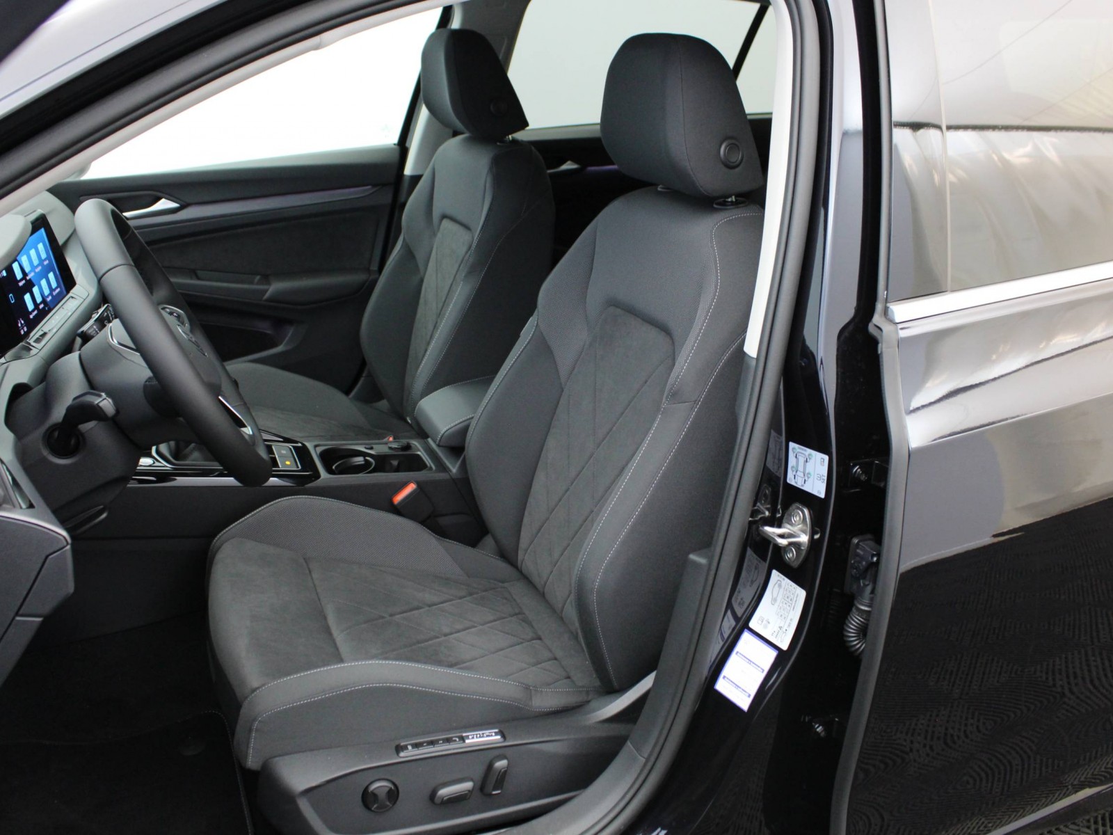 VOLKSWAGEN - GOLF - #174407 - 7