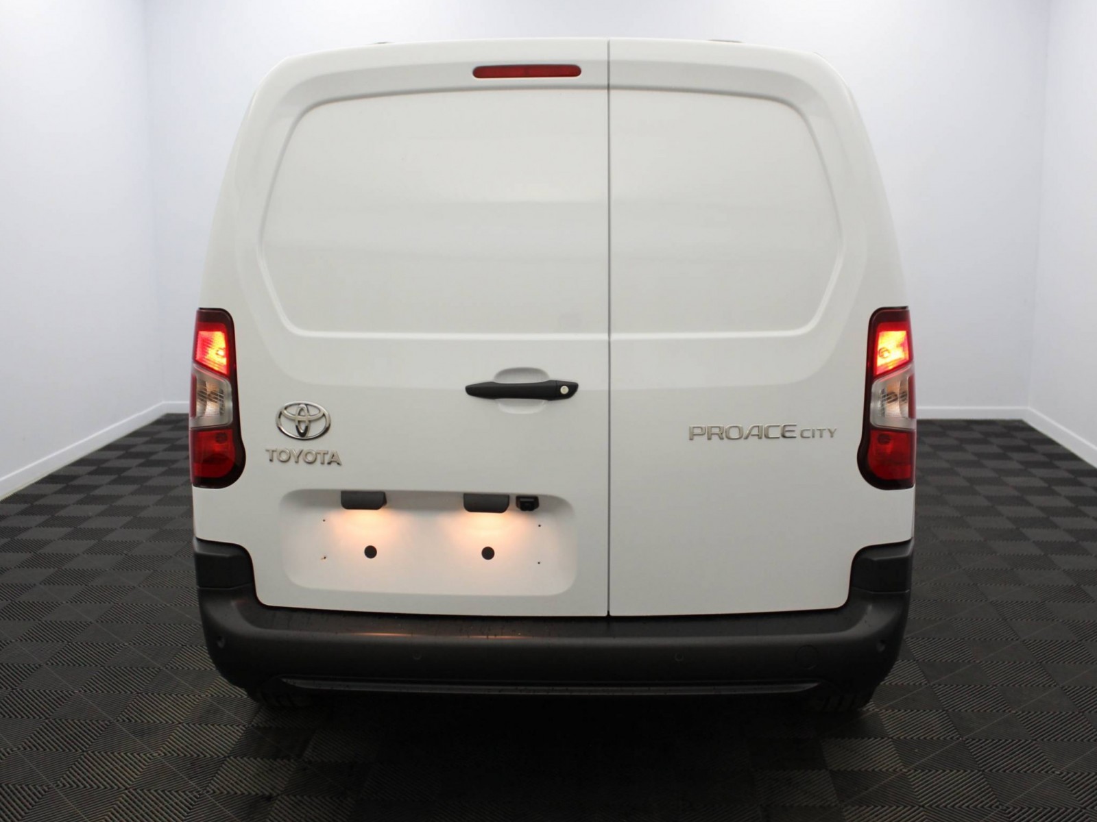 TOYOTA - PROACE CITY FOURGON RC23 - #183829 - 21