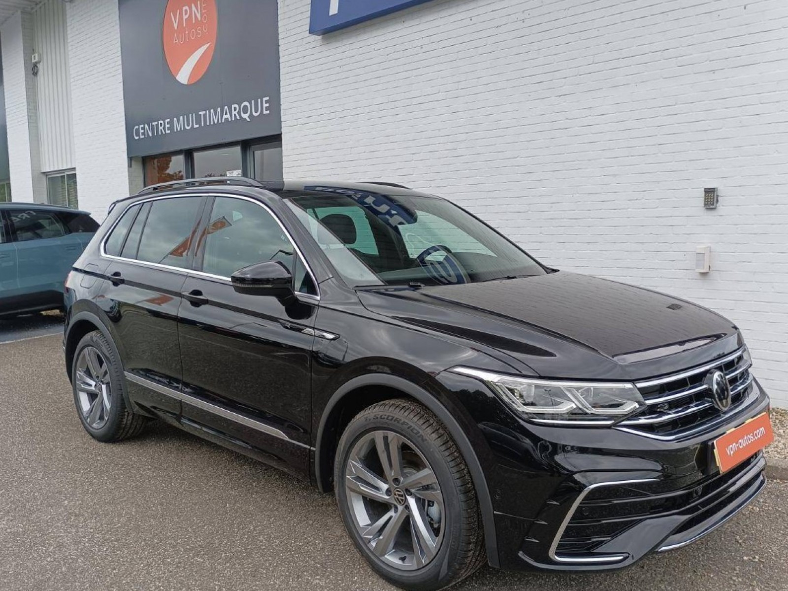 VOLKSWAGEN - TIGUAN - #183130 - 26