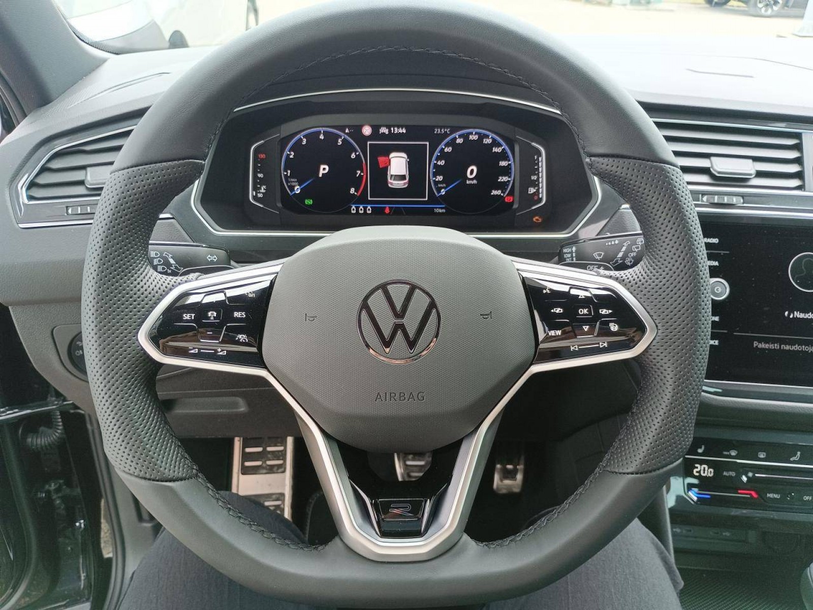 VOLKSWAGEN - TIGUAN - #183130 - 10