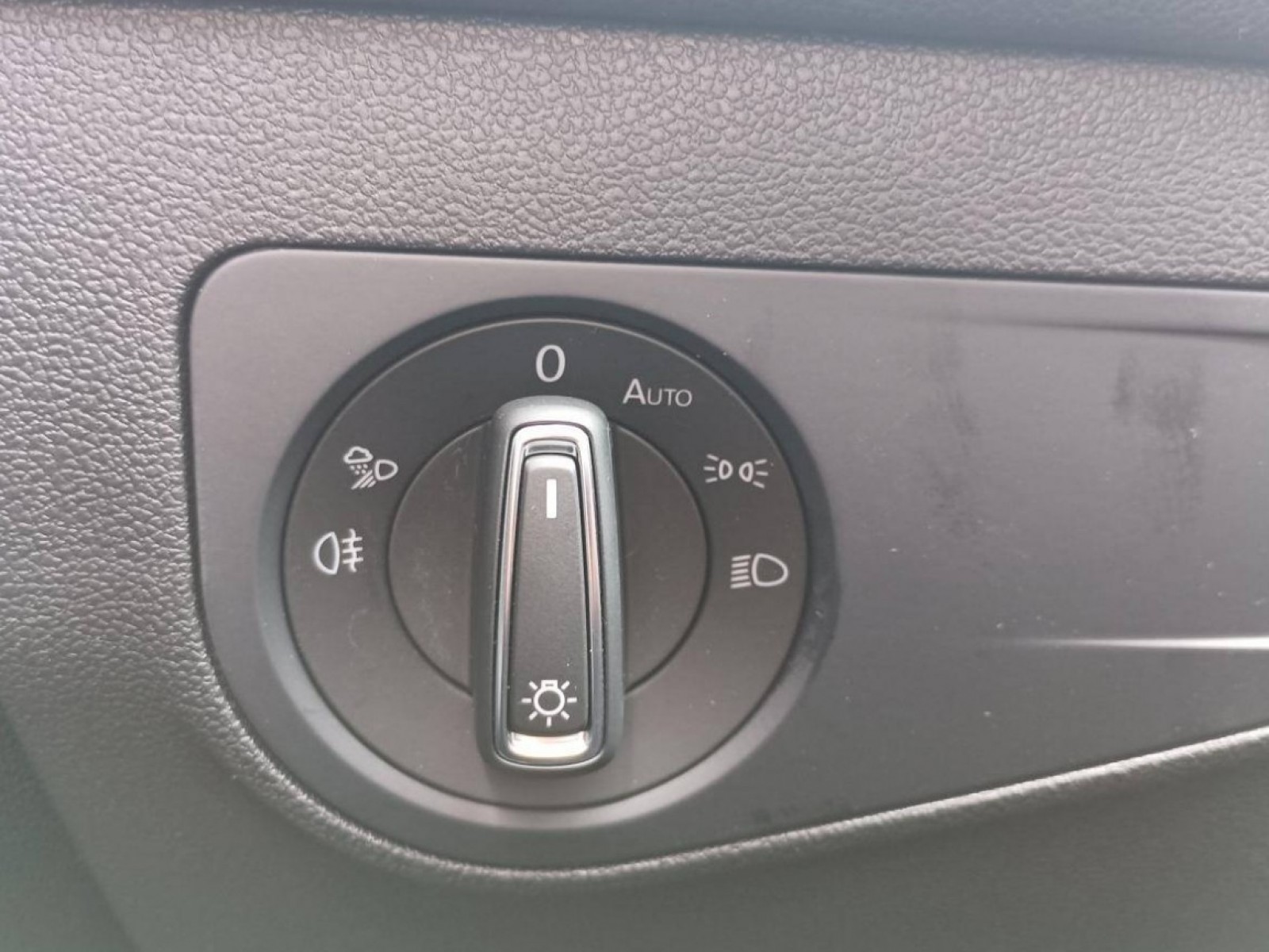 VOLKSWAGEN - TIGUAN - #183130 - 45