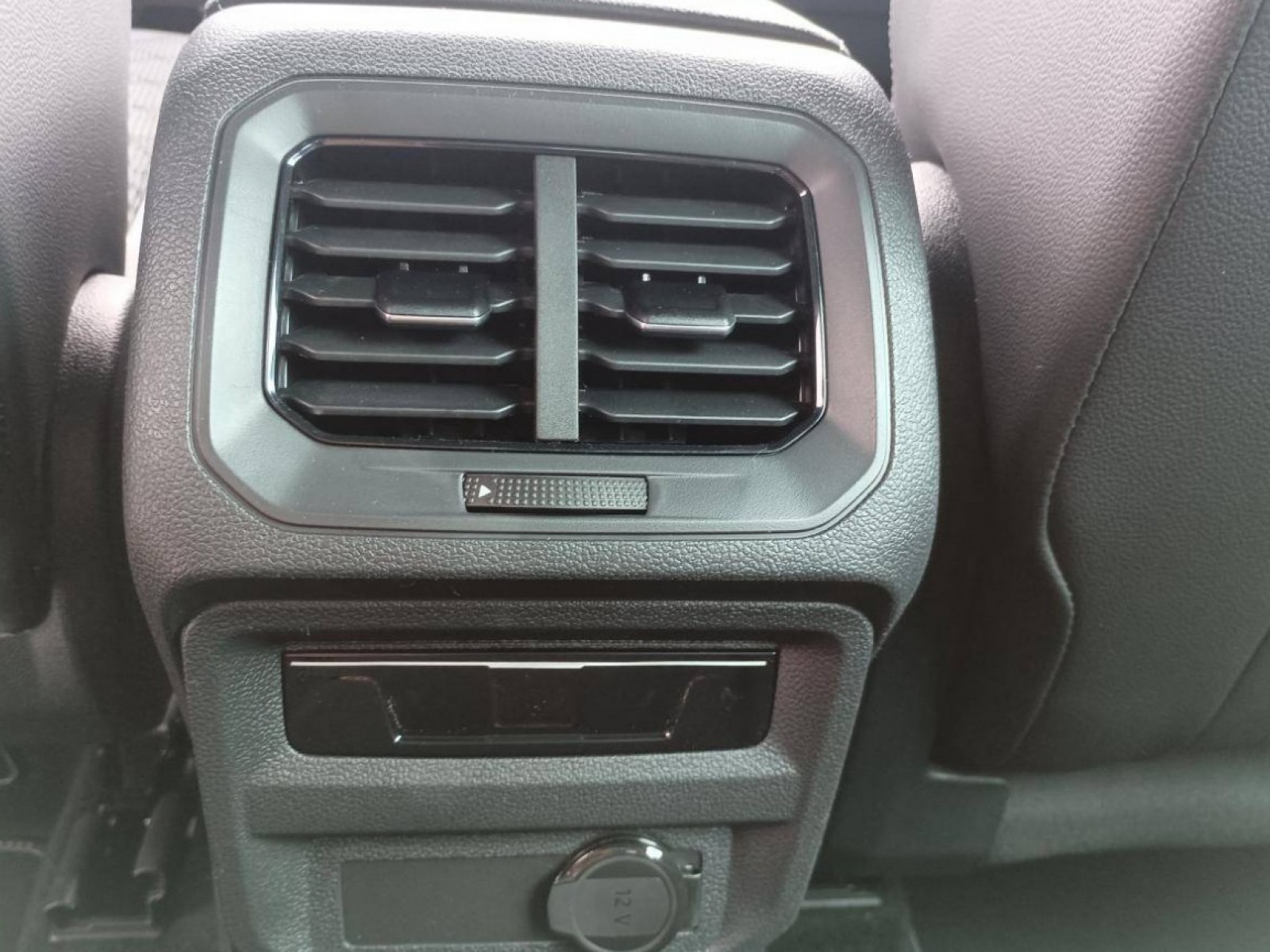 VOLKSWAGEN - TIGUAN - #183130 - 47