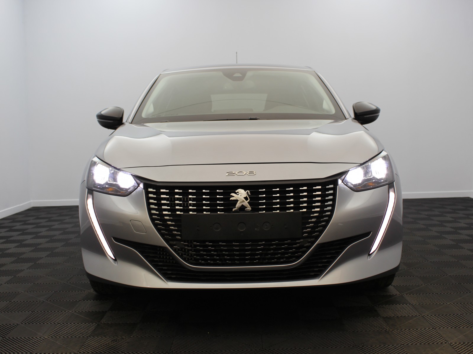PEUGEOT - 208 - #185034 - 4