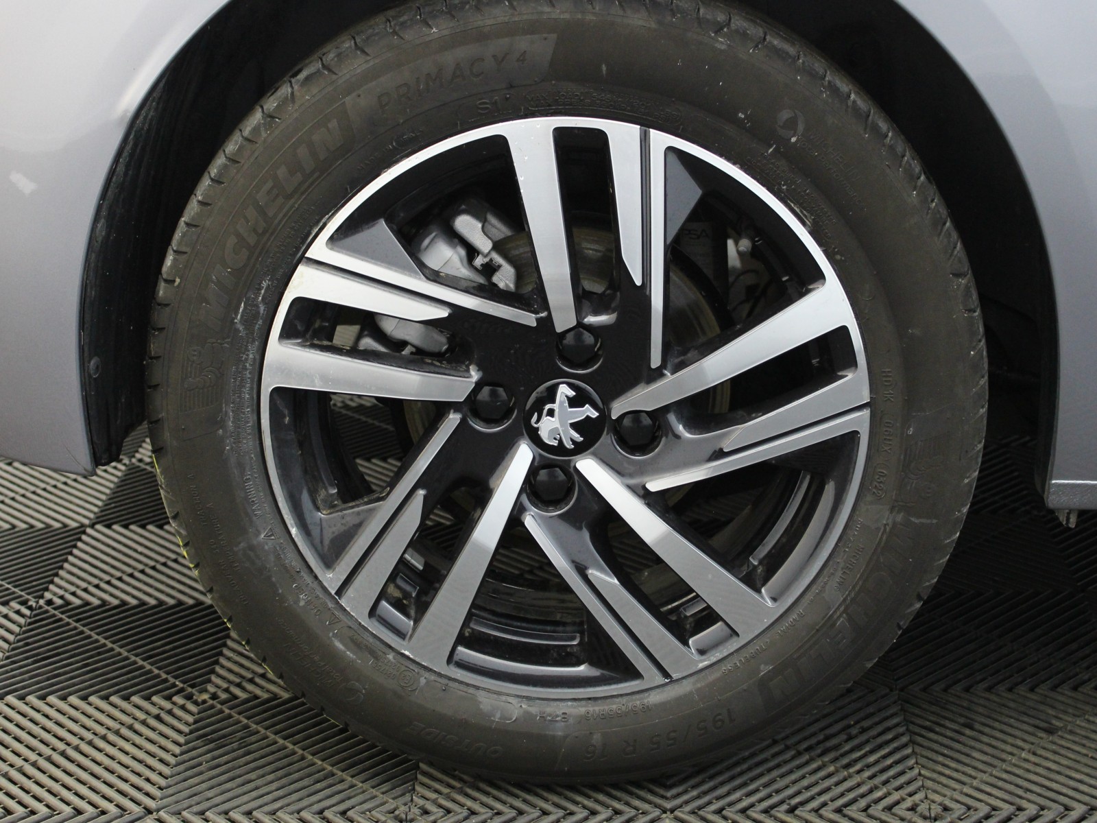 PEUGEOT - 208 - #185034 - 6