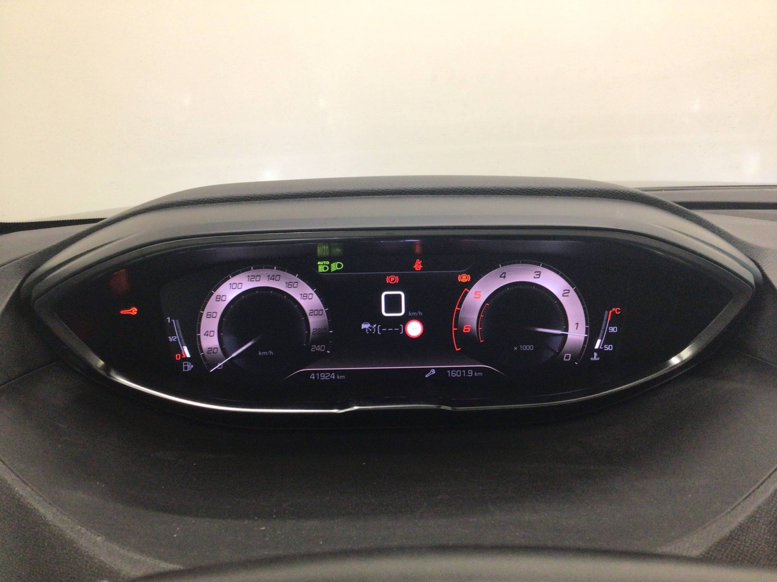 PEUGEOT - 5008 - #181314 - 12