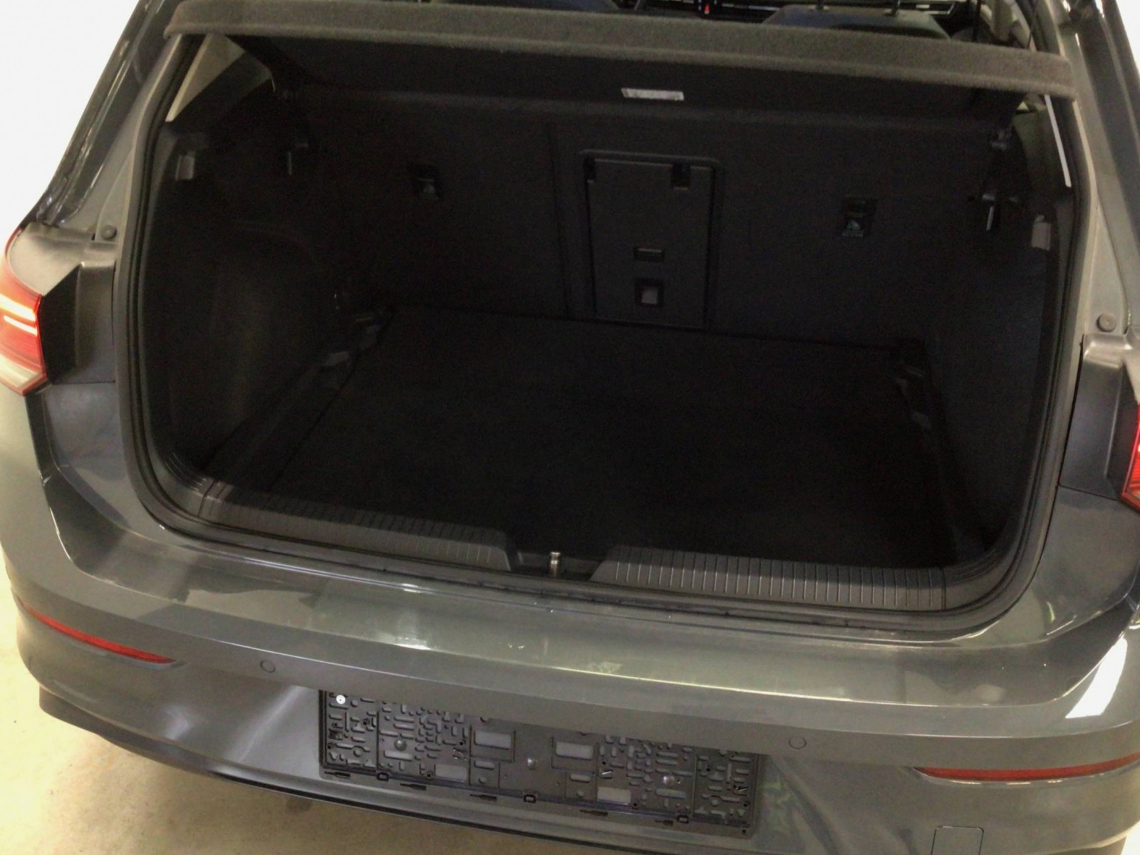 VOLKSWAGEN - GOLF - #183503 - 37