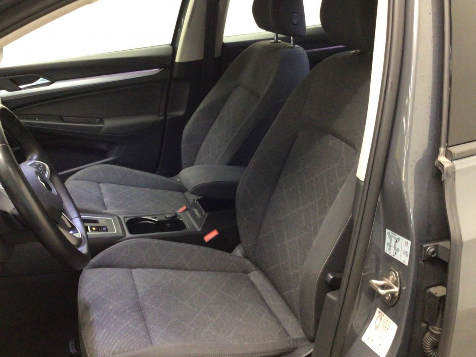 VOLKSWAGEN - GOLF - #183503 - 26