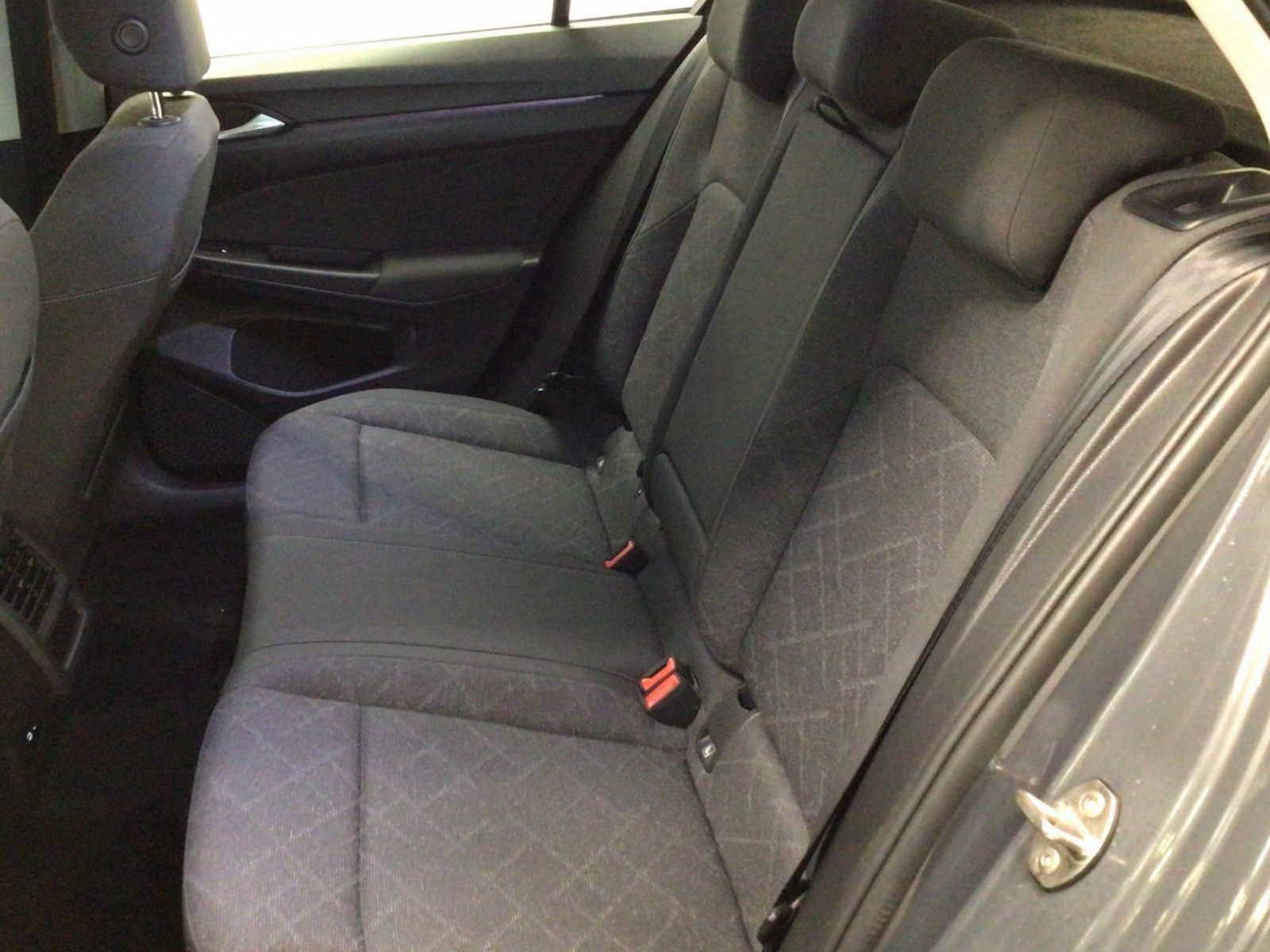 VOLKSWAGEN - GOLF - #183503 - 28