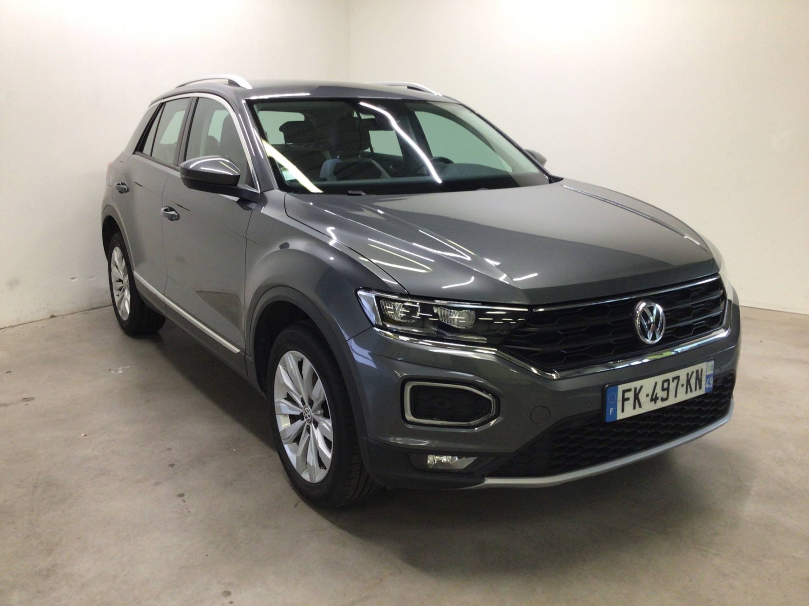 VOLKSWAGEN - T-ROC - #182047 - 1