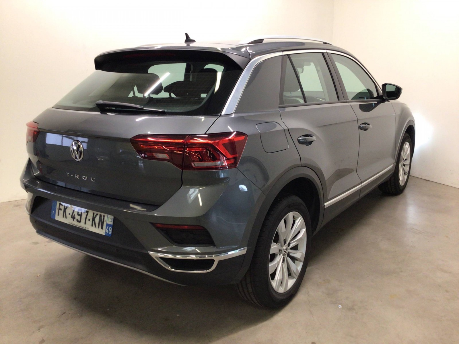VOLKSWAGEN - T-ROC - #182047 - 3