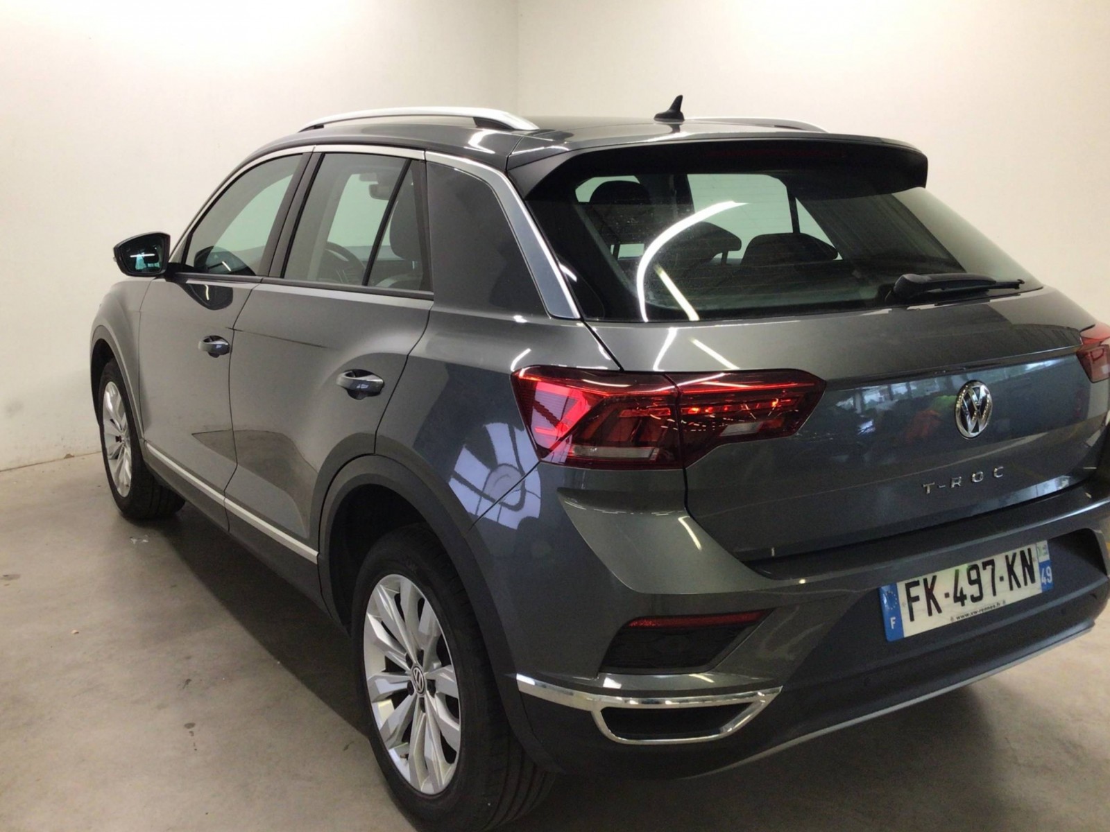 VOLKSWAGEN - T-ROC - #182047 - 18