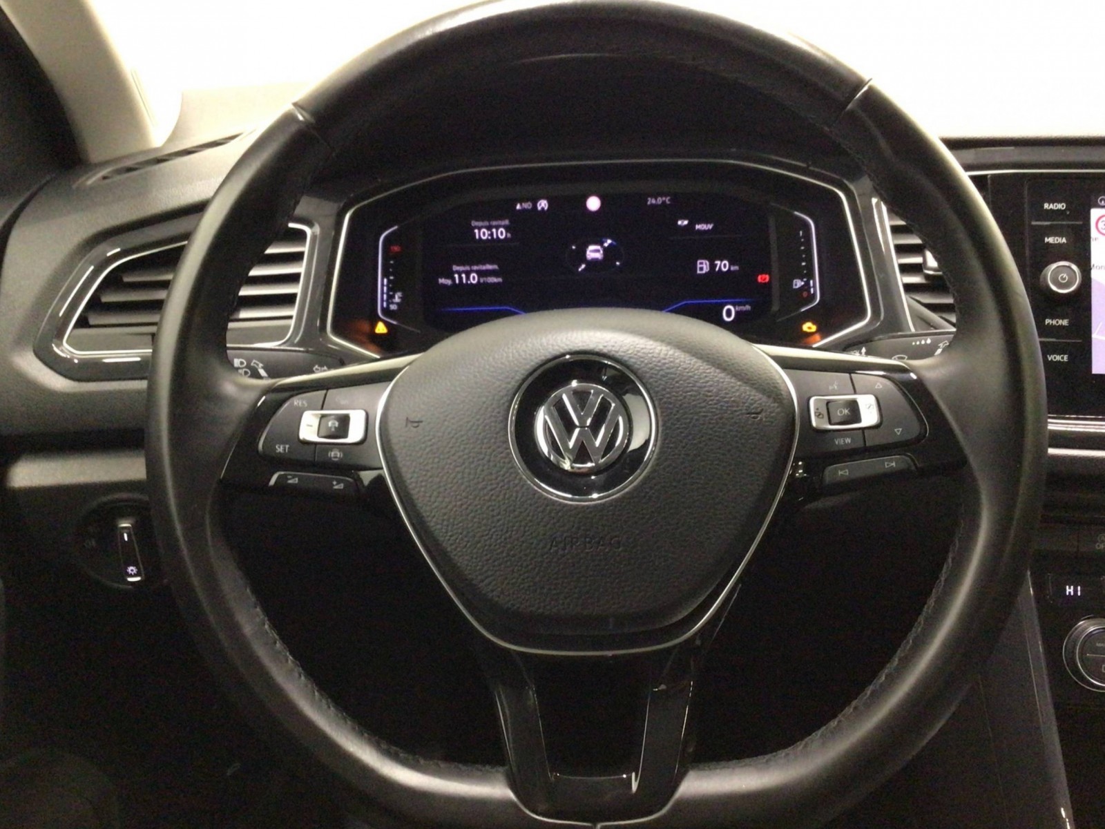 VOLKSWAGEN - T-ROC - #182047 - 26