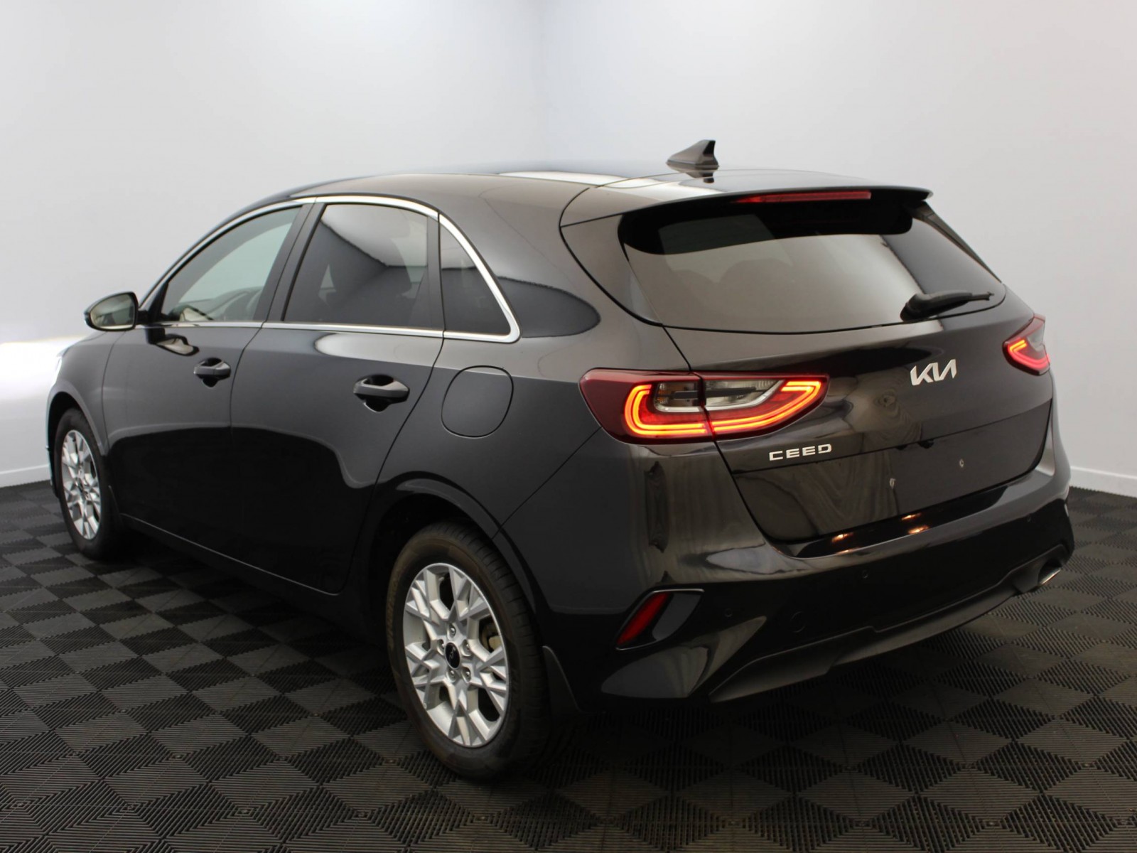 KIA - CEED MY21 - #185188 - 2