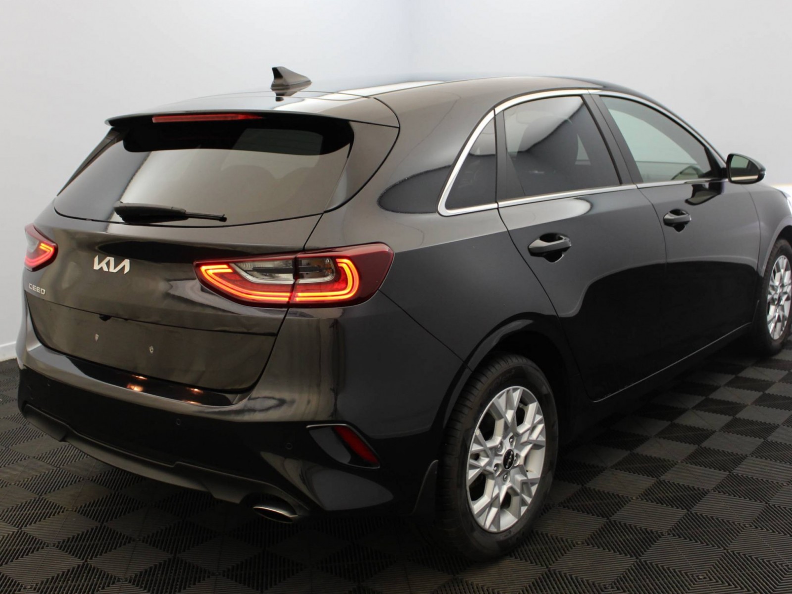 KIA - CEED - #185088 - 3