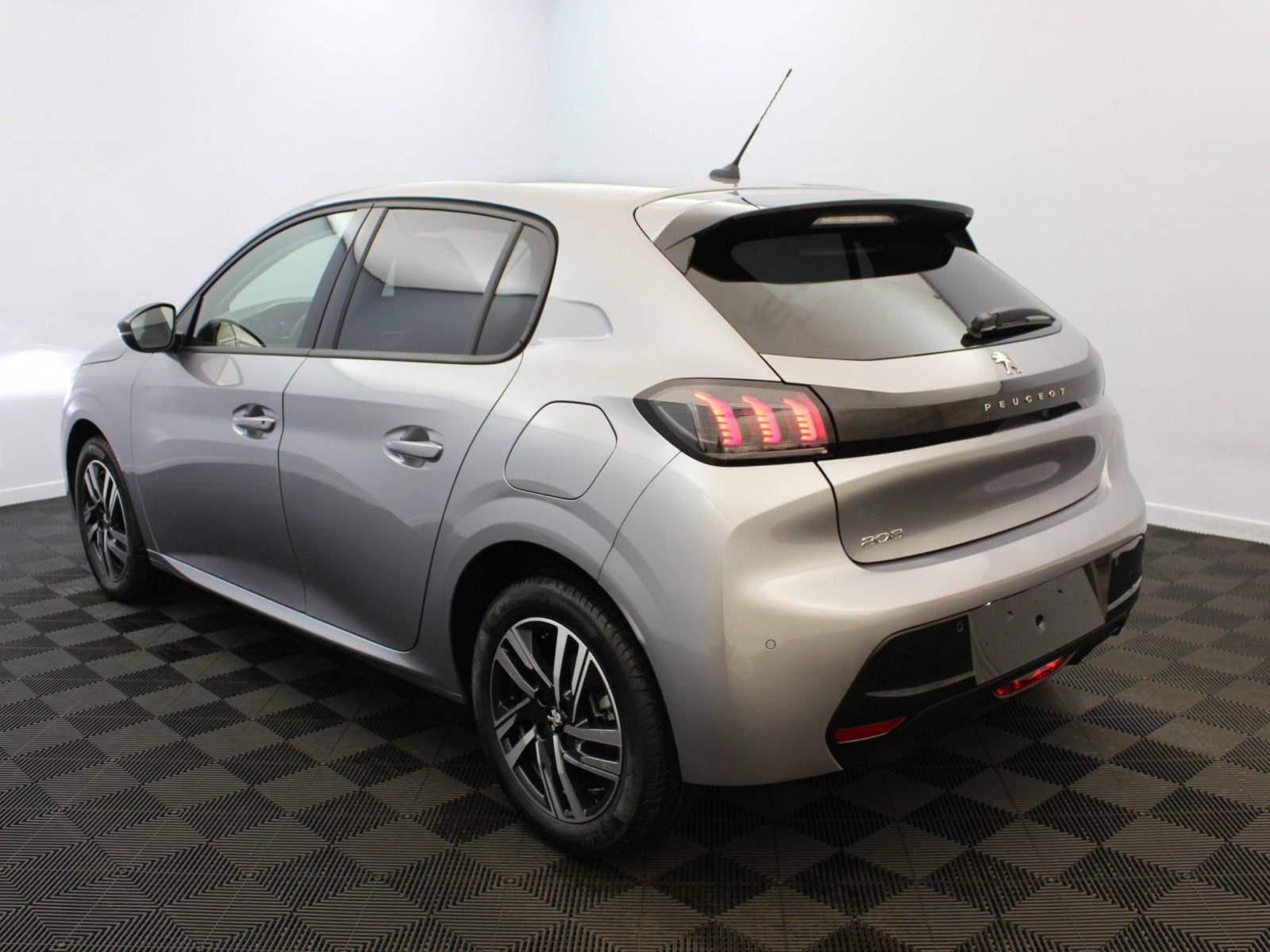 PEUGEOT - 208 - #185034 - 2