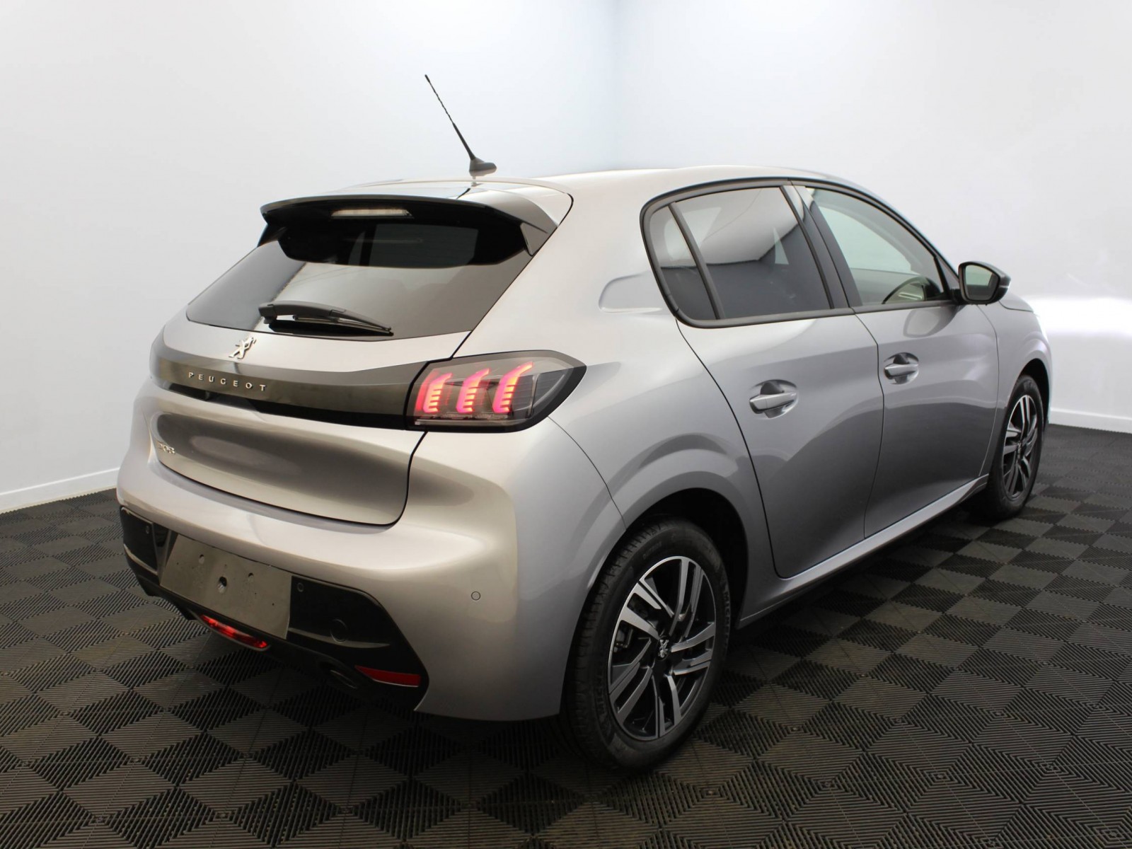 PEUGEOT - 208 - #185034 - 3