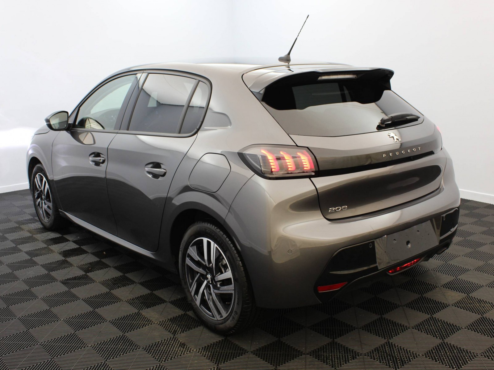 PEUGEOT - 208 - #185028 - 2
