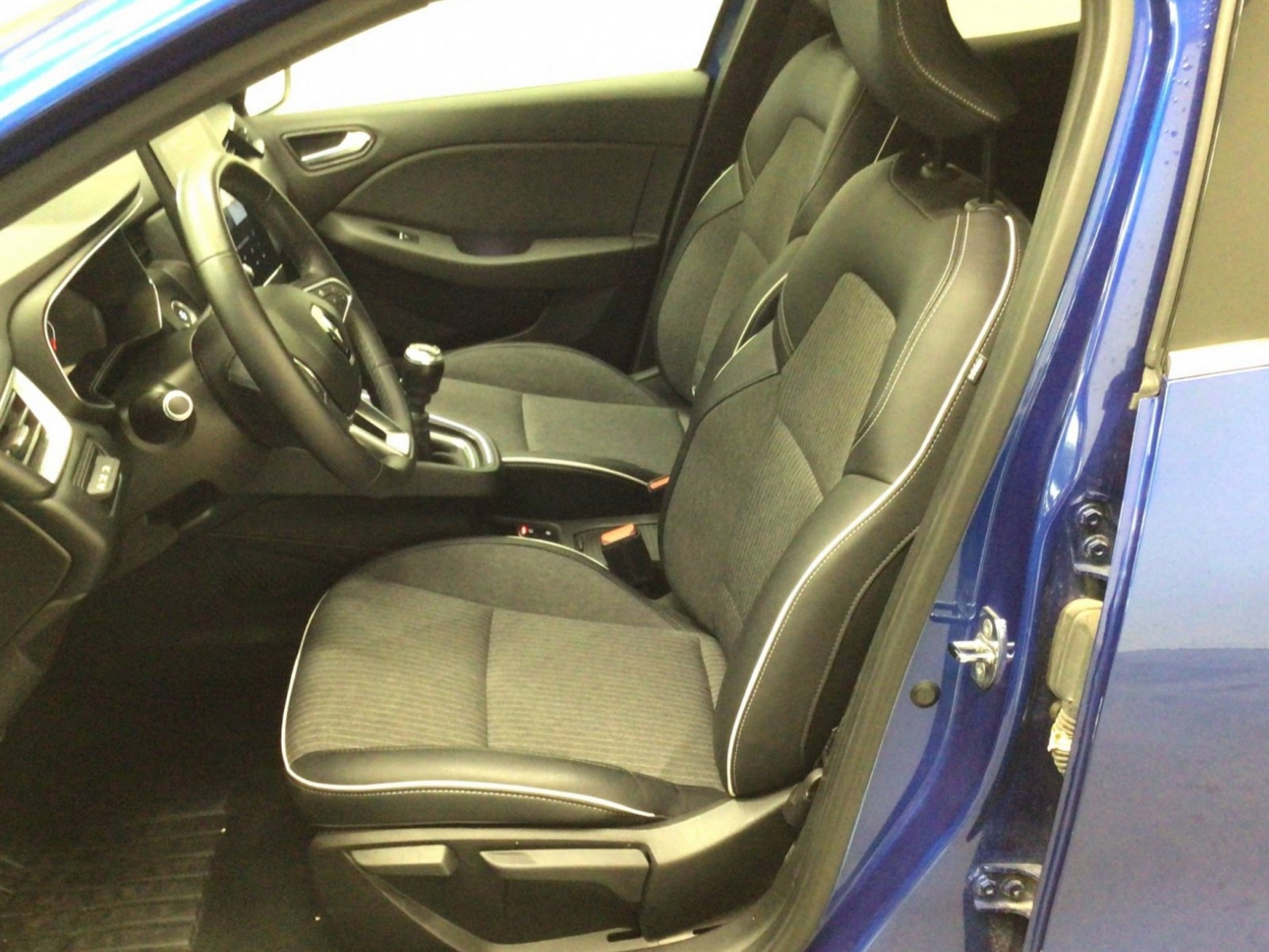RENAULT - CLIO V - #183543 - 23