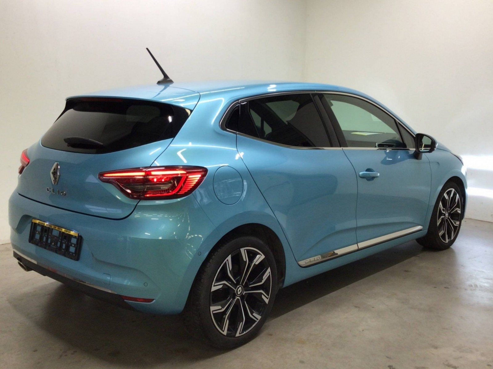 RENAULT - CLIO V - #183540 - 19