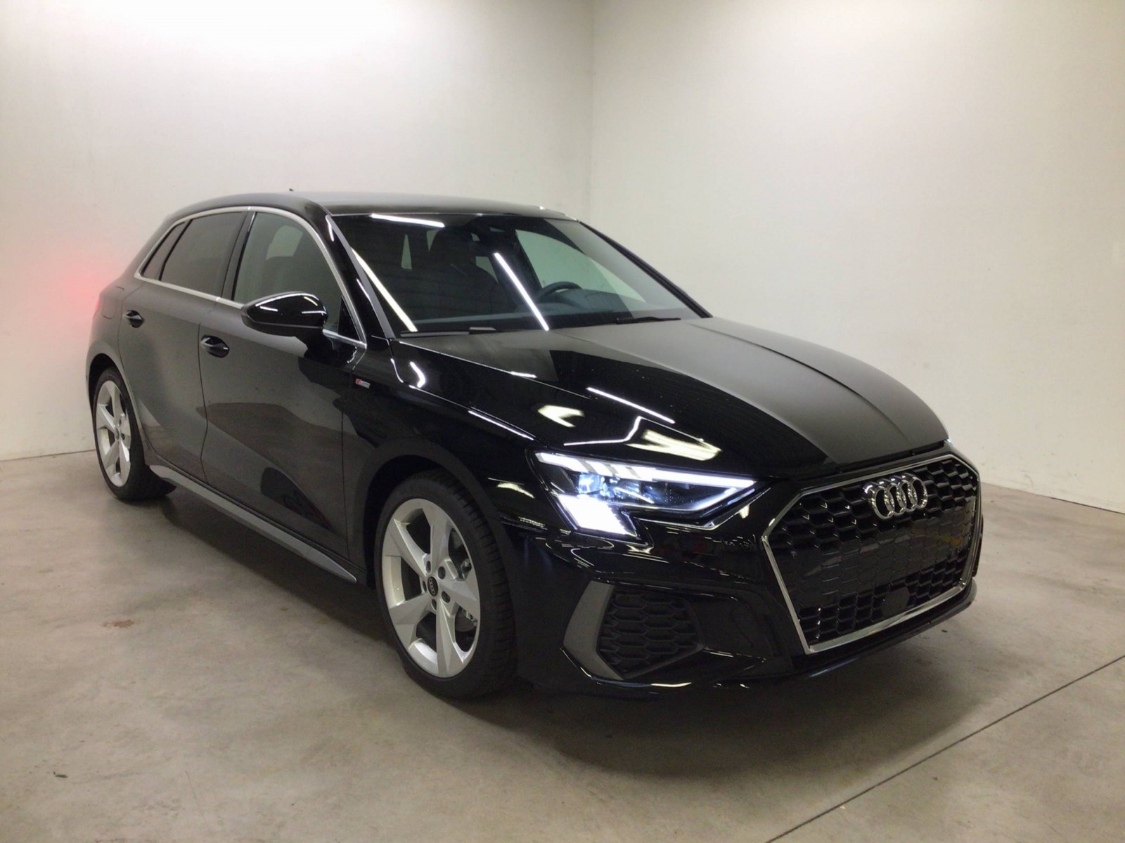AUDI - A3 SPORTBACK - #184817 - 1