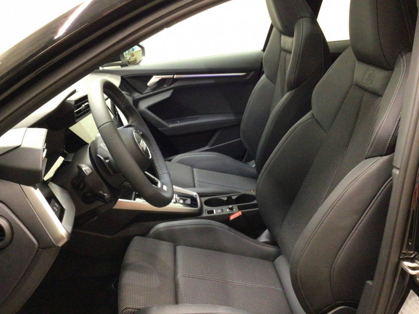AUDI - A3 SPORTBACK - #184813 - 19