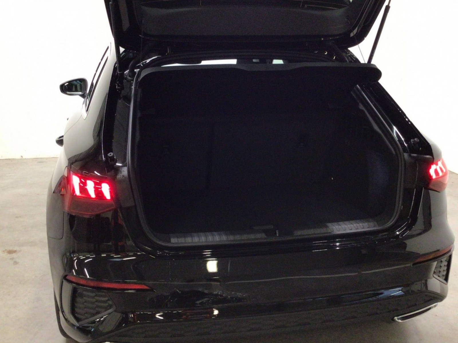 AUDI - A3 SPORTBACK - #184813 - 23