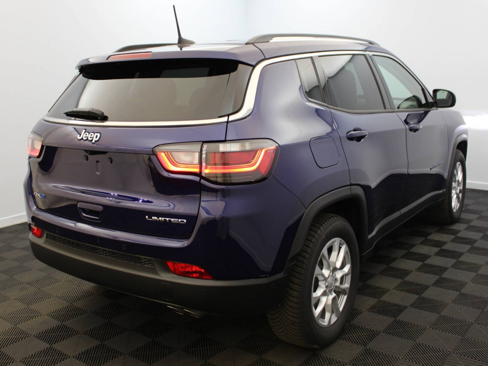 JEEP - COMPASS - #185000 - 18