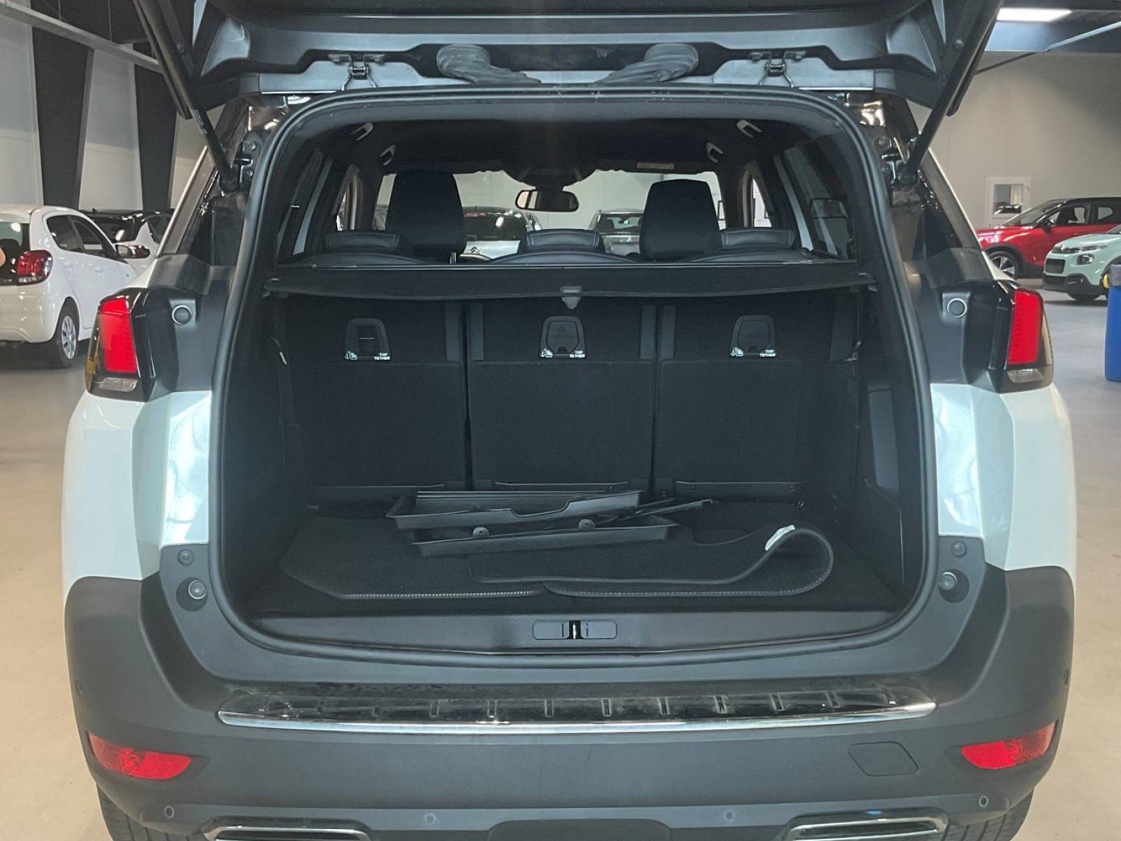 PEUGEOT - 5008 - #185688 - 10