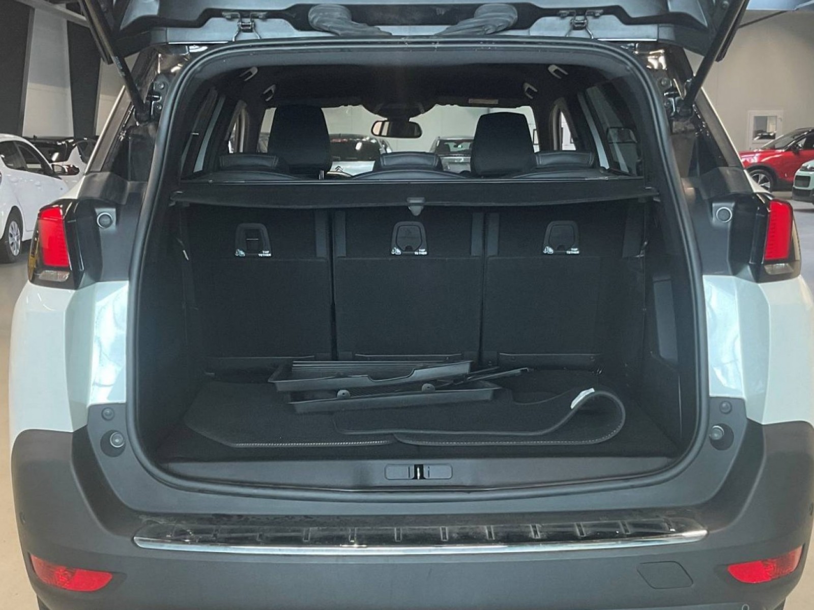 PEUGEOT - 5008 - #185688 - 24