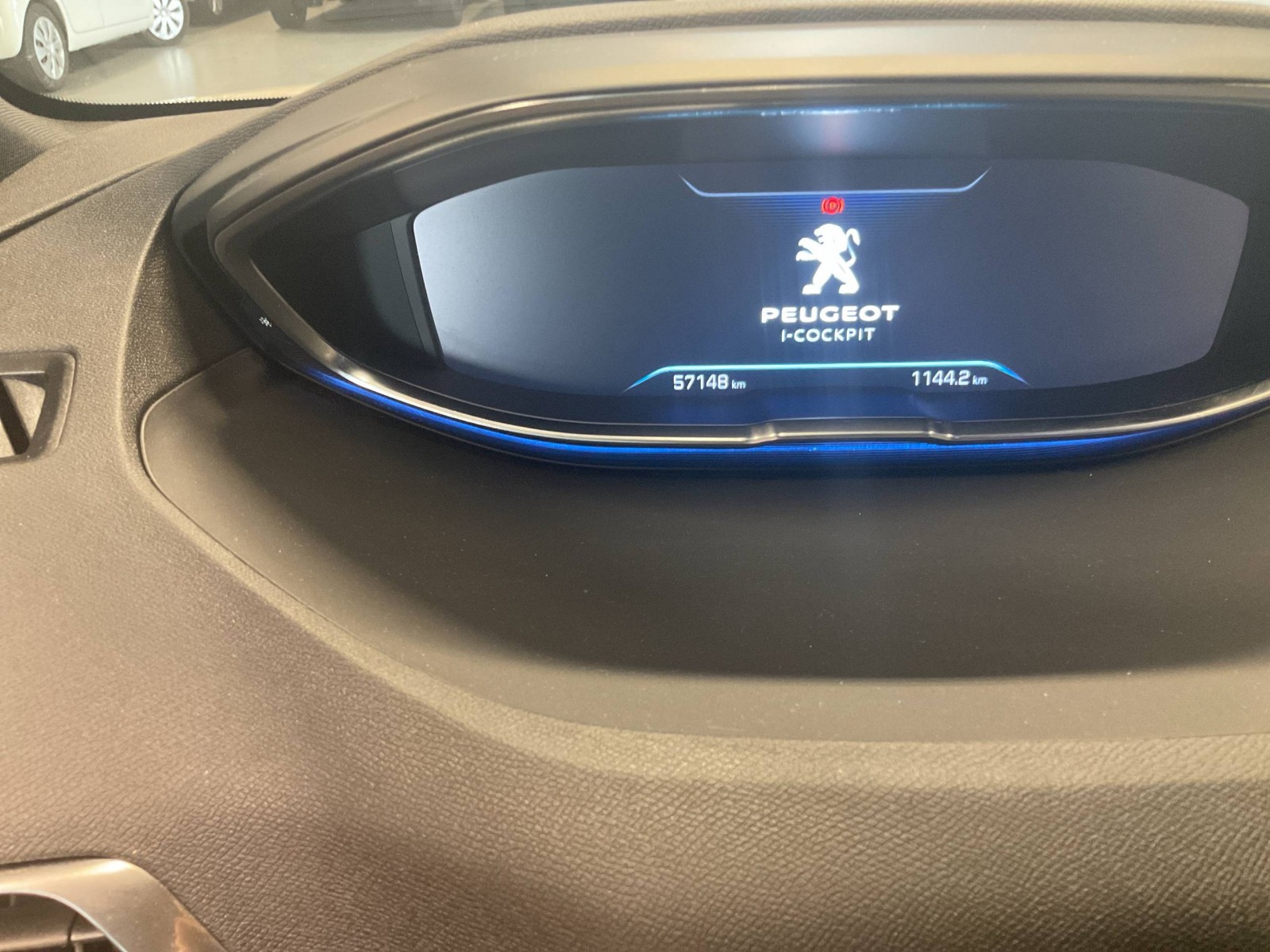 PEUGEOT - 5008 - #185688 - 9