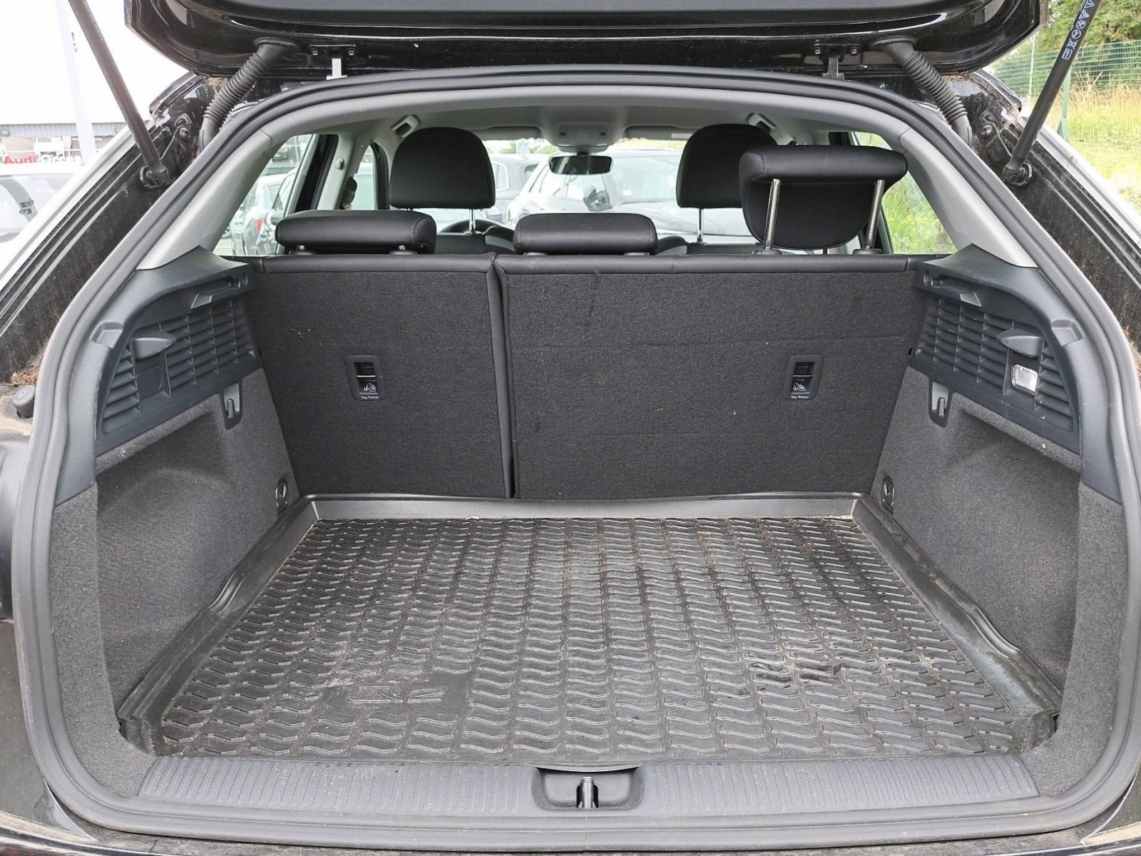 AUDI - Q2 - #185710 - 9