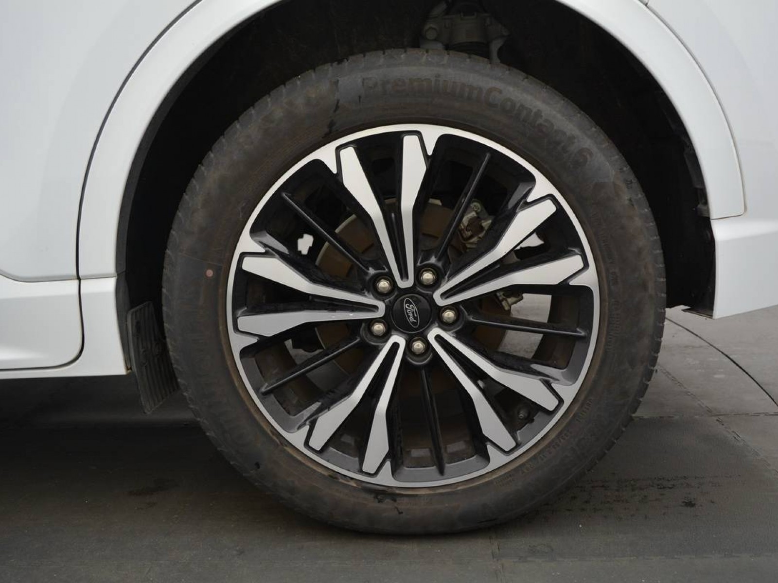 FORD - KUGA - #184130 - 6