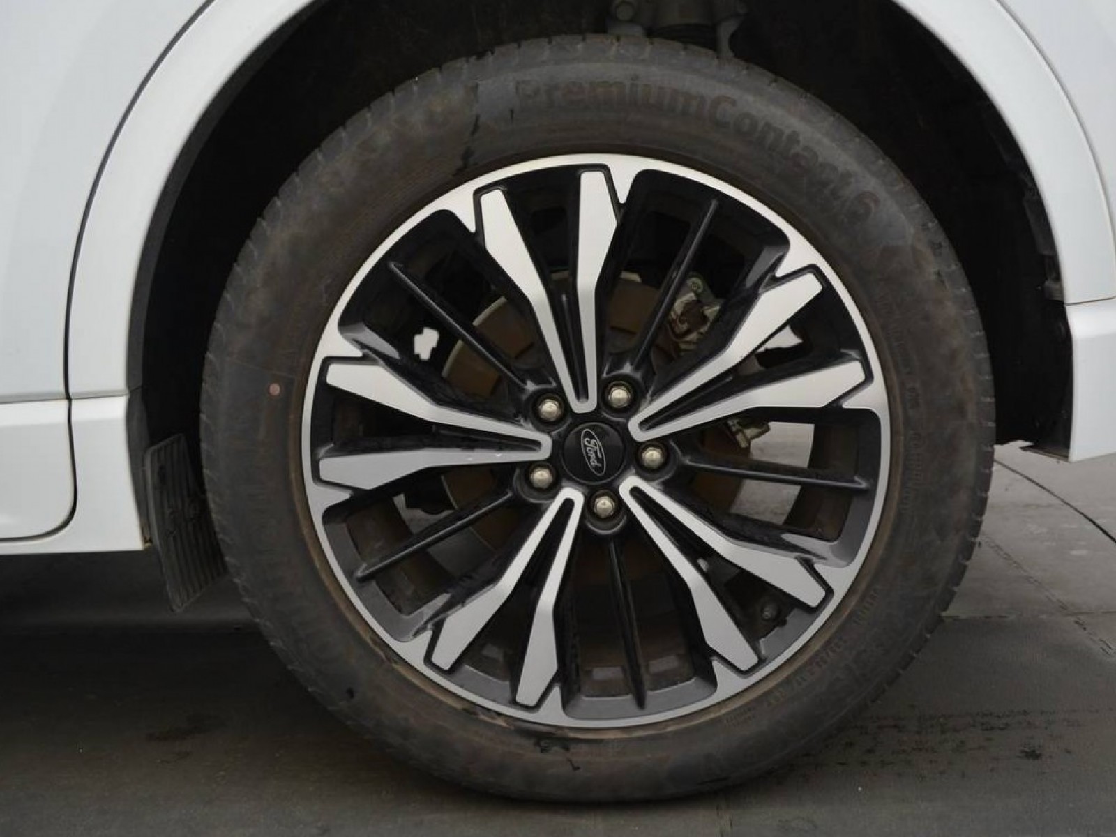 FORD - KUGA - #184130 - 22