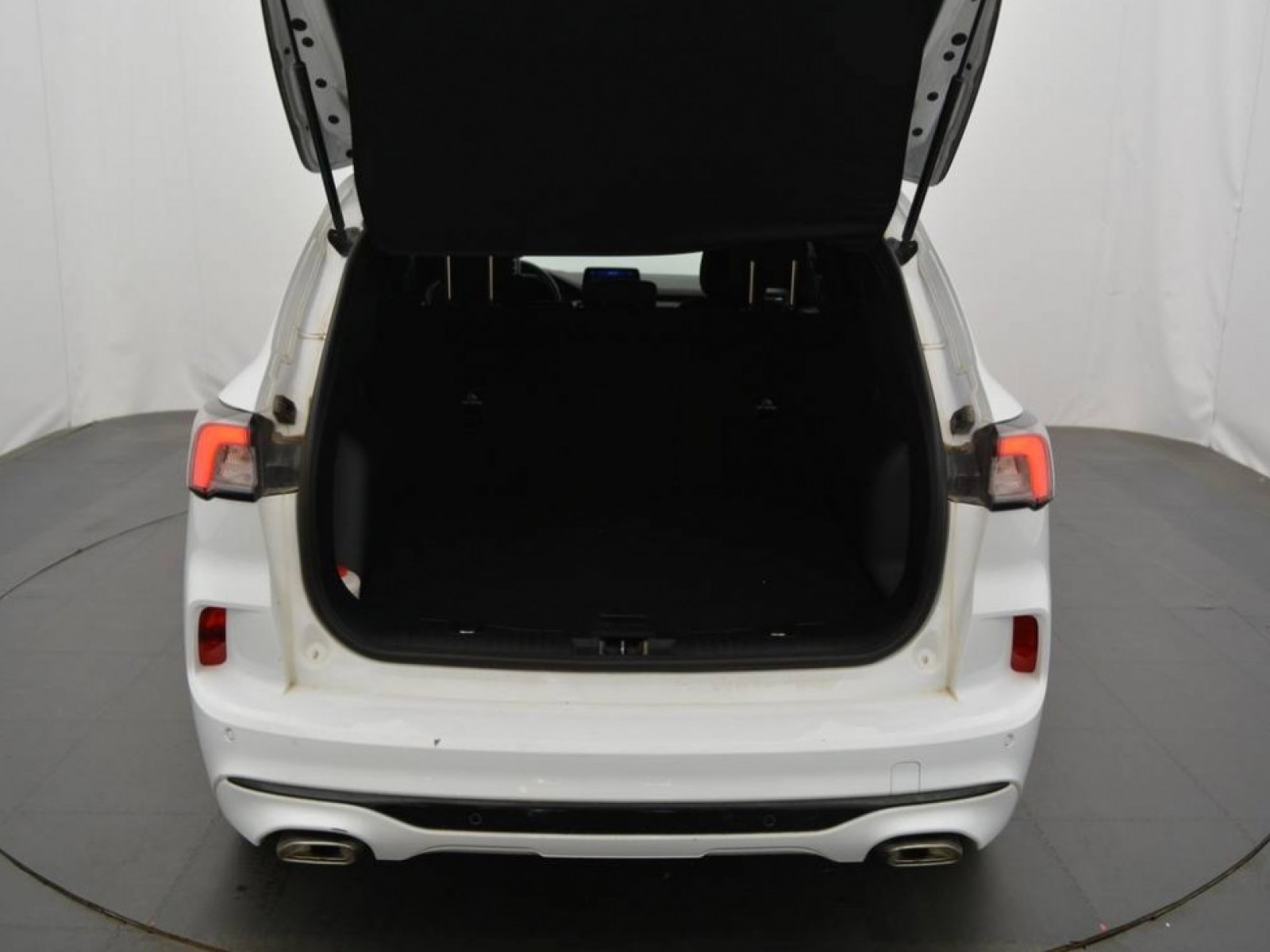 FORD - KUGA - #184130 - 29