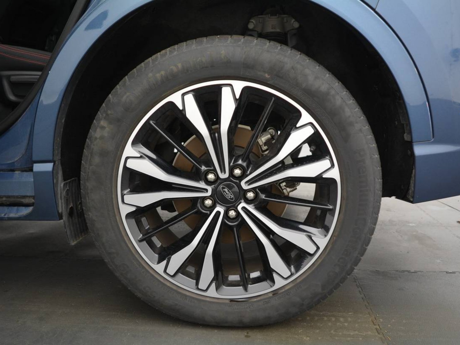 FORD - KUGA - #183901 - 6