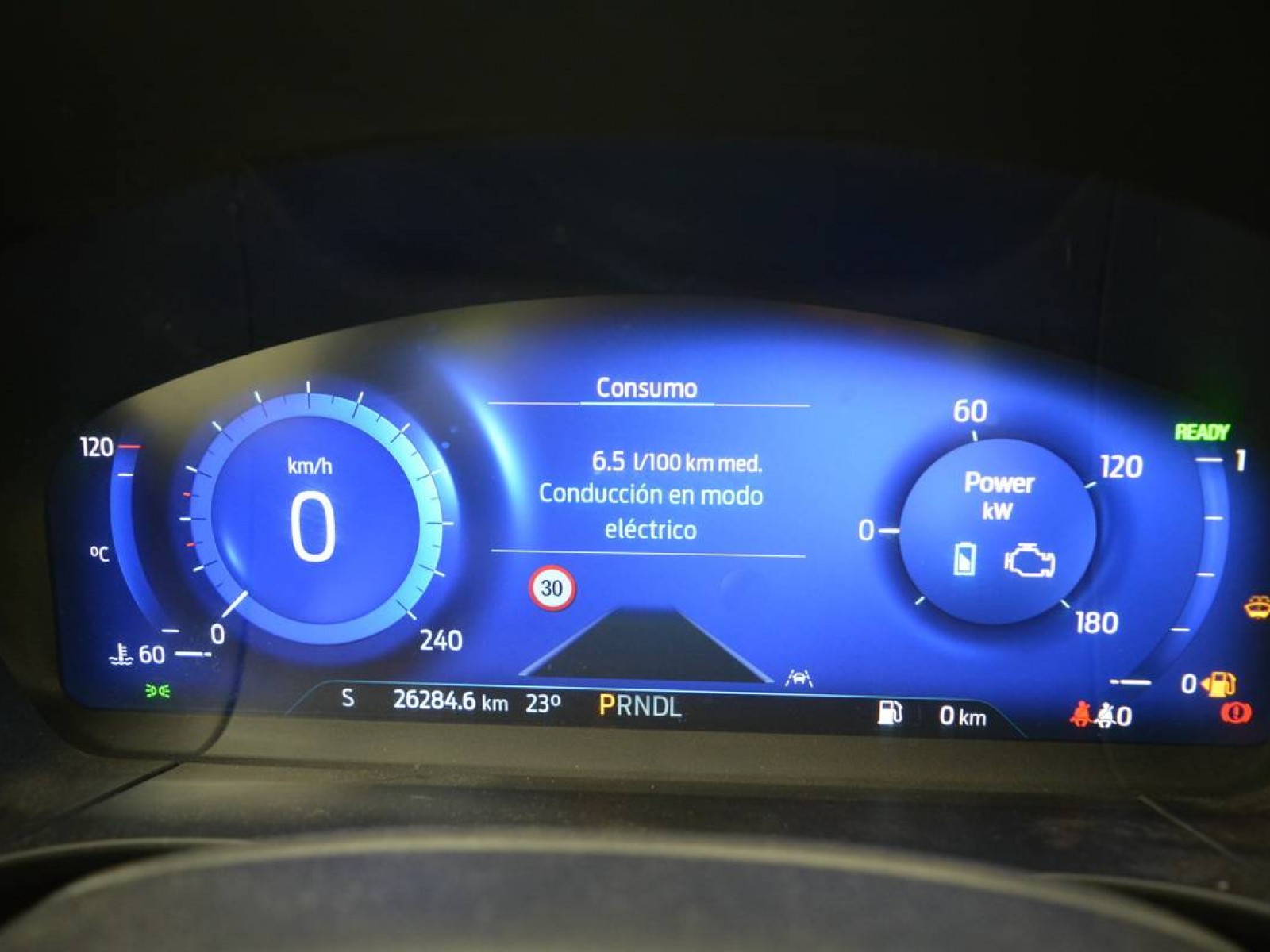 FORD - KUGA - #183901 - 12
