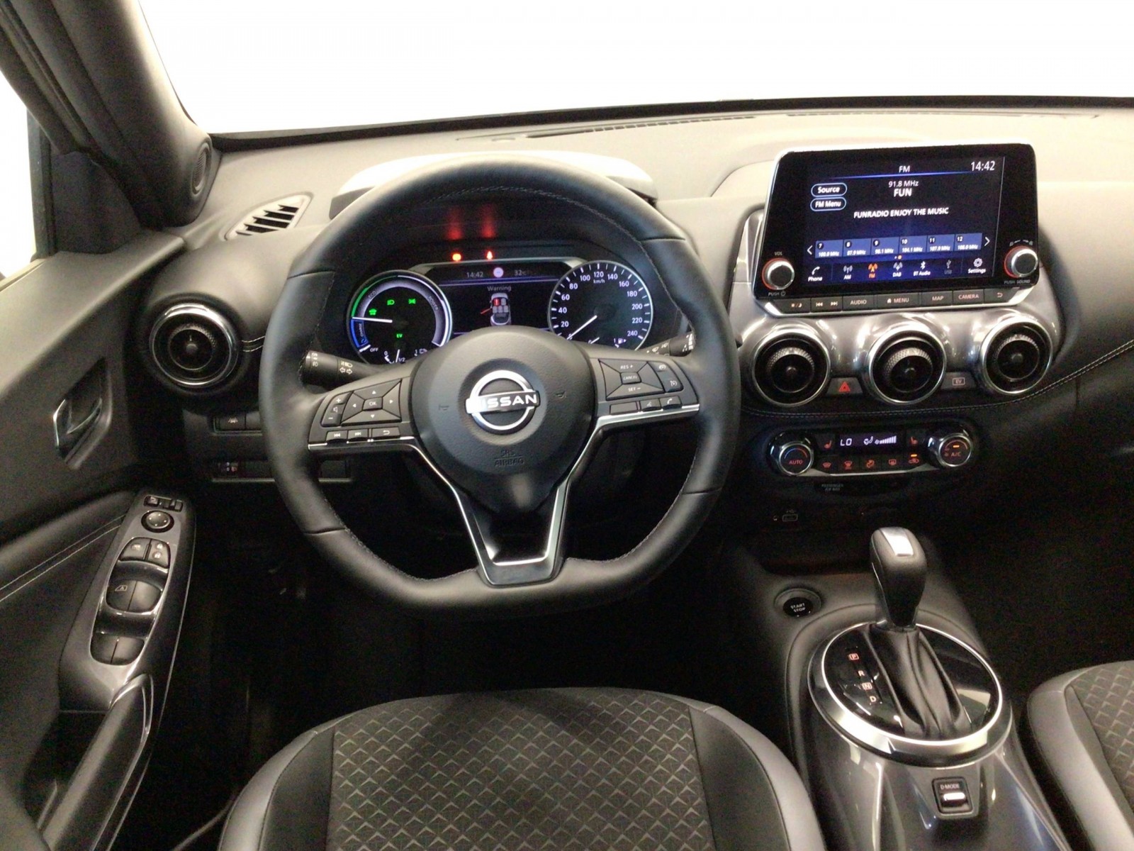 NISSAN - JUKE 2023 - #185433 - 14