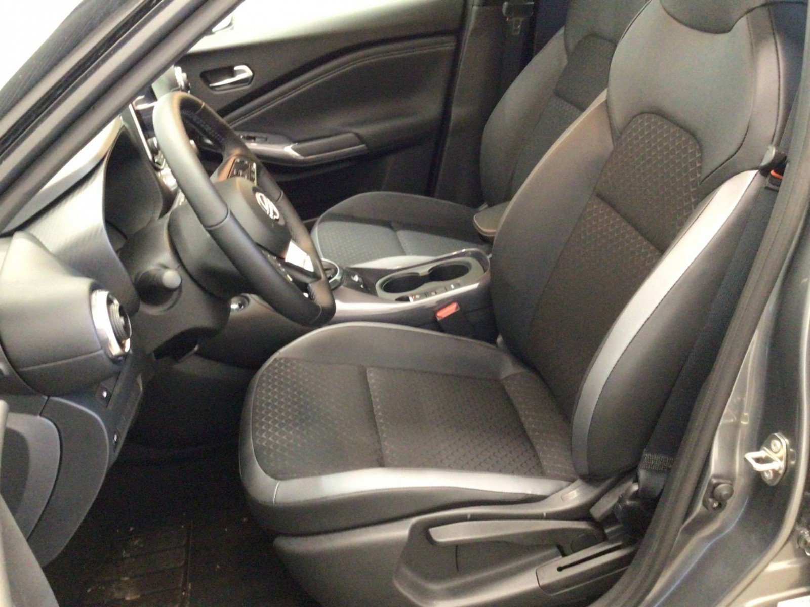 NISSAN - JUKE 2023 - #185432 - 7