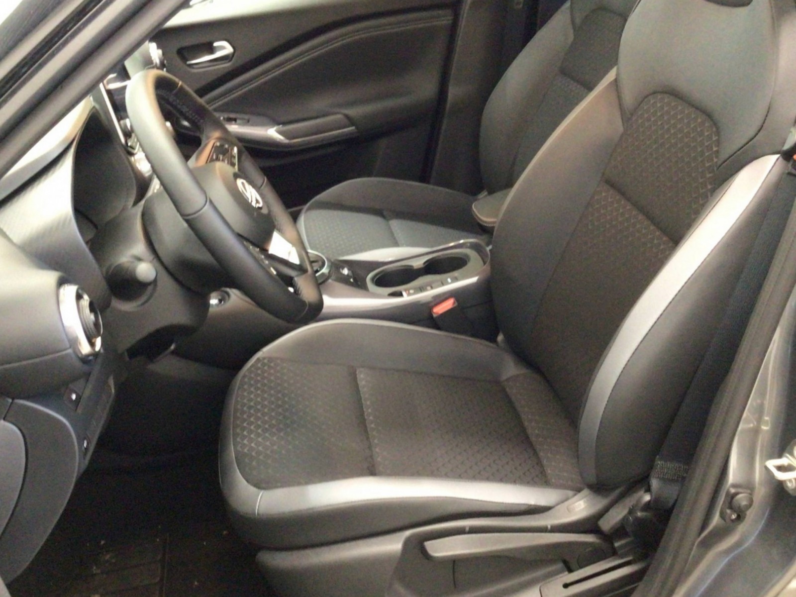 NISSAN - JUKE 2023 - #185432 - 21