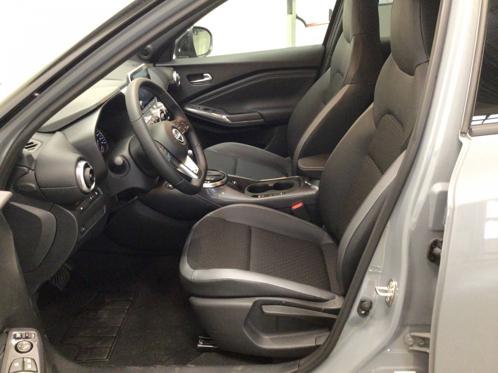 NISSAN - JUKE 2023 - #185436 - 7