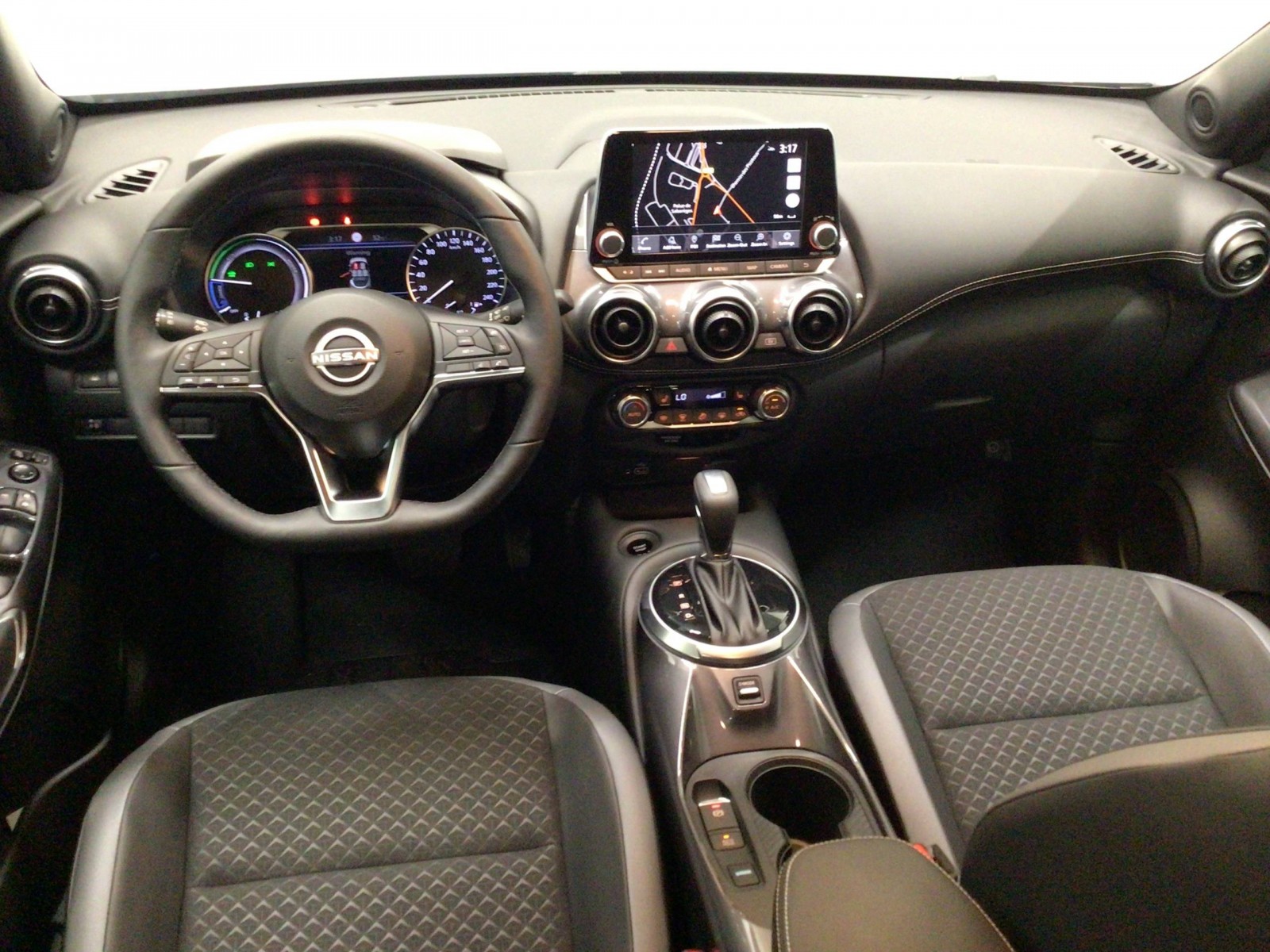 NISSAN - JUKE 2023 - #185436 - 9