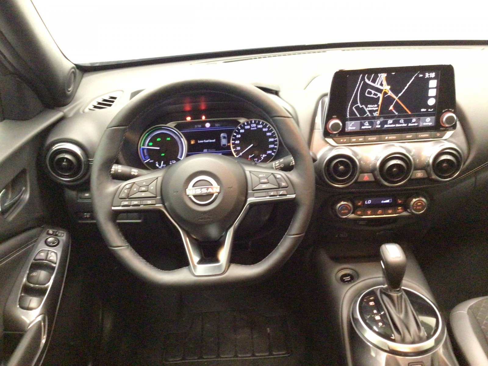 NISSAN - JUKE 2023 - #185436 - 14
