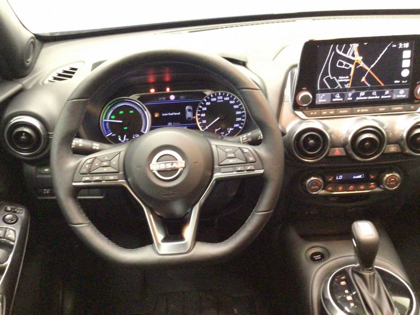 NISSAN - JUKE 2023 - #185437 - 34