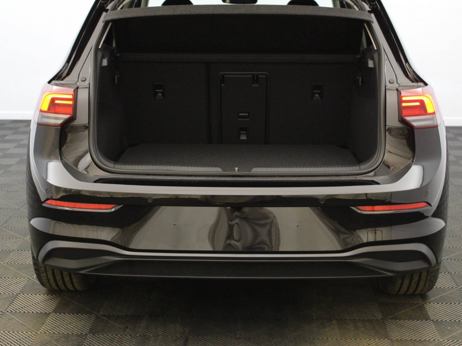 VOLKSWAGEN - GOLF - #184937 - 13
