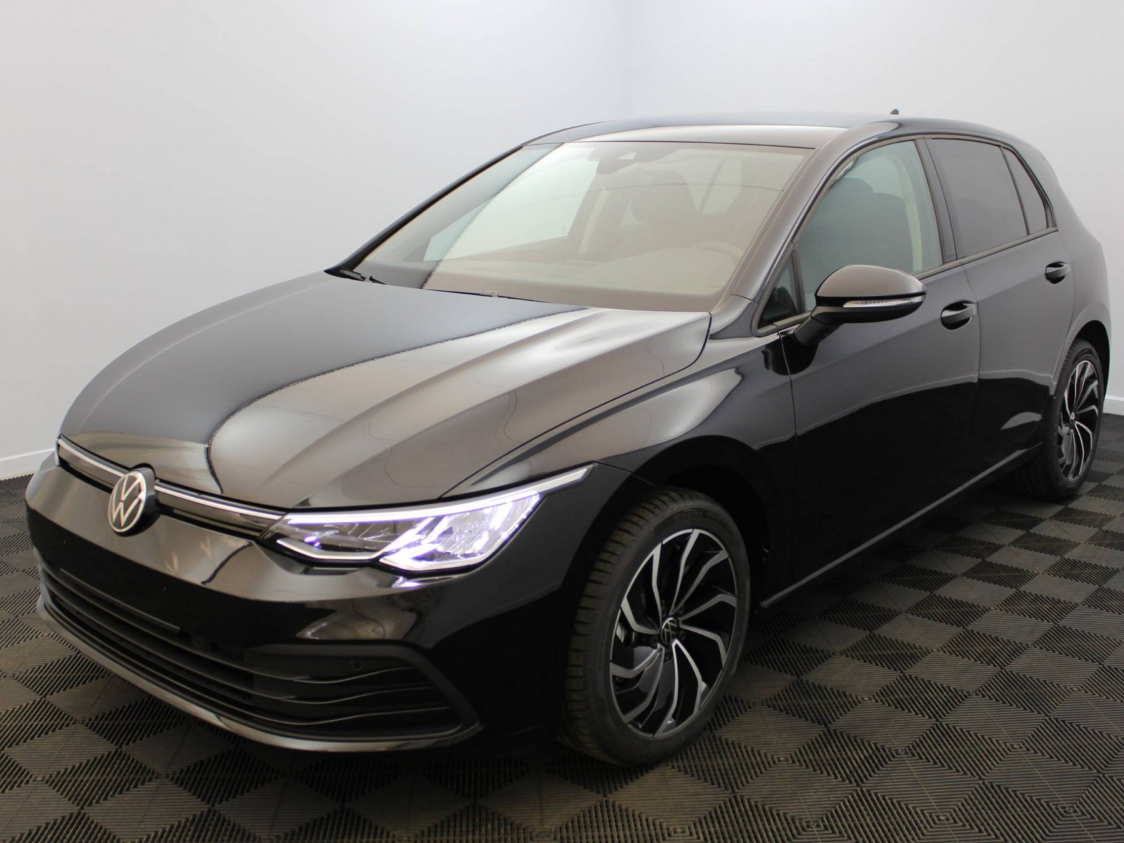 VOLKSWAGEN - GOLF - #184937 - 15
