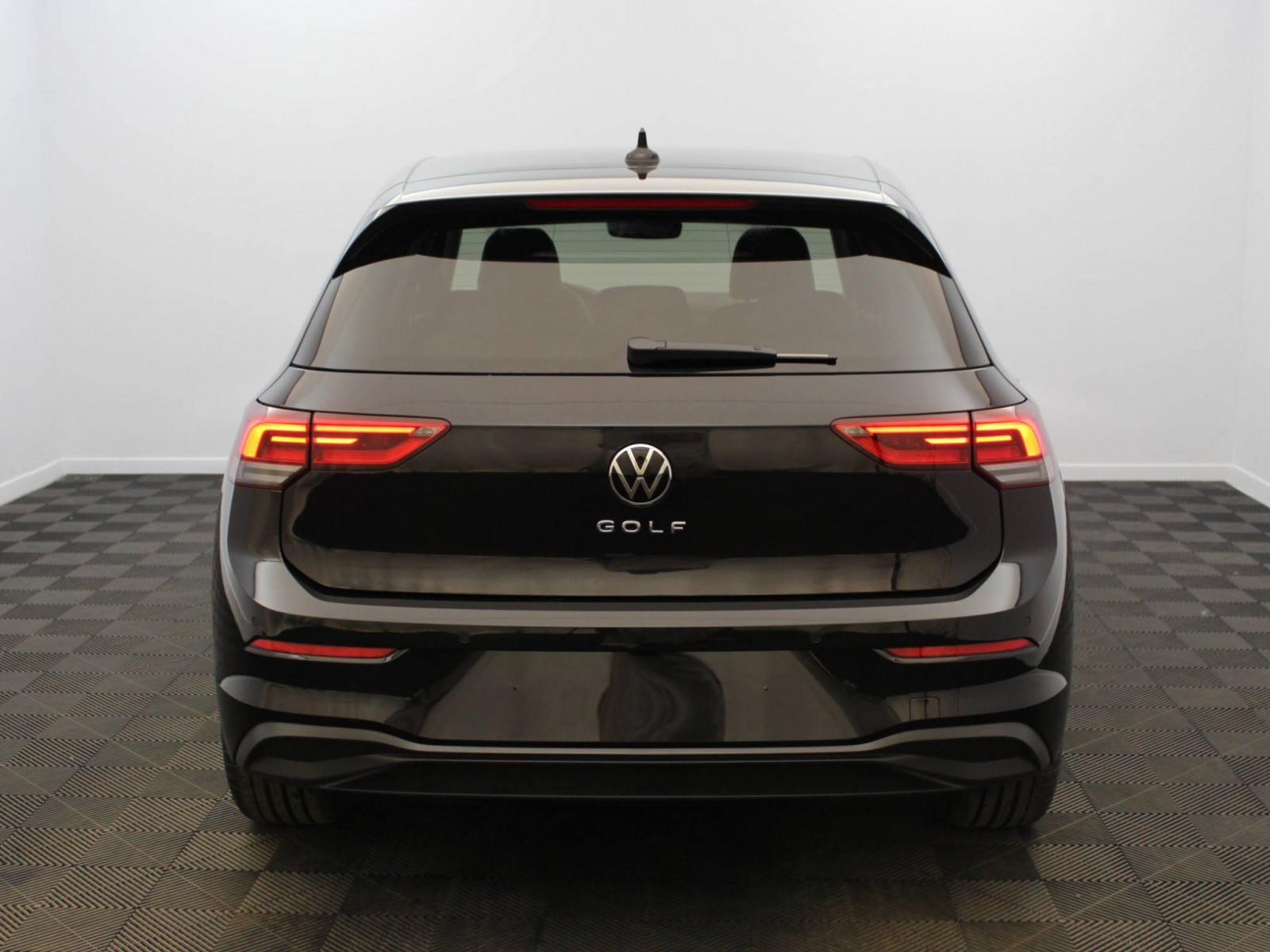 VOLKSWAGEN - GOLF - #184937 - 23