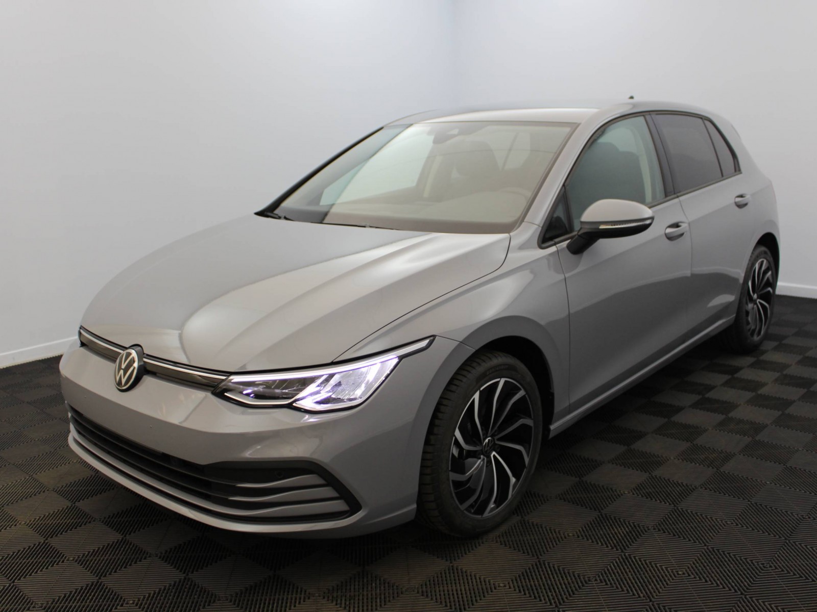 VOLKSWAGEN - GOLF - #184935 - 0