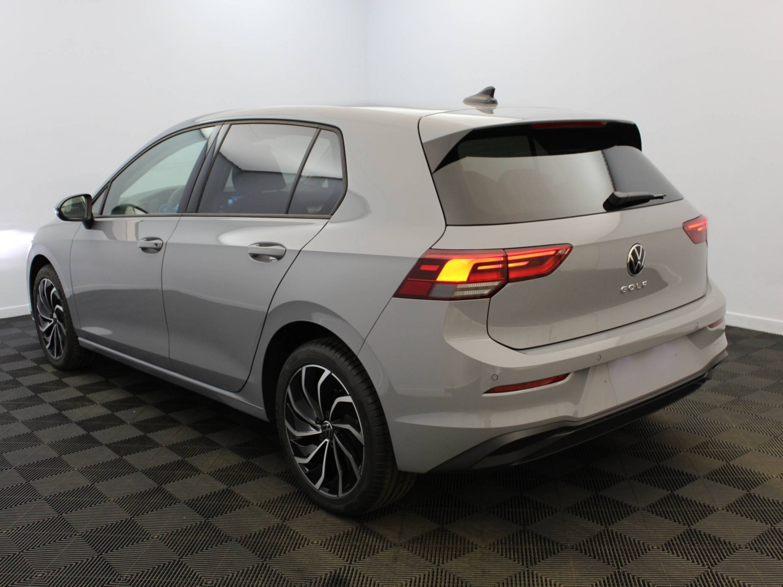 VOLKSWAGEN - GOLF - #184935 - 2