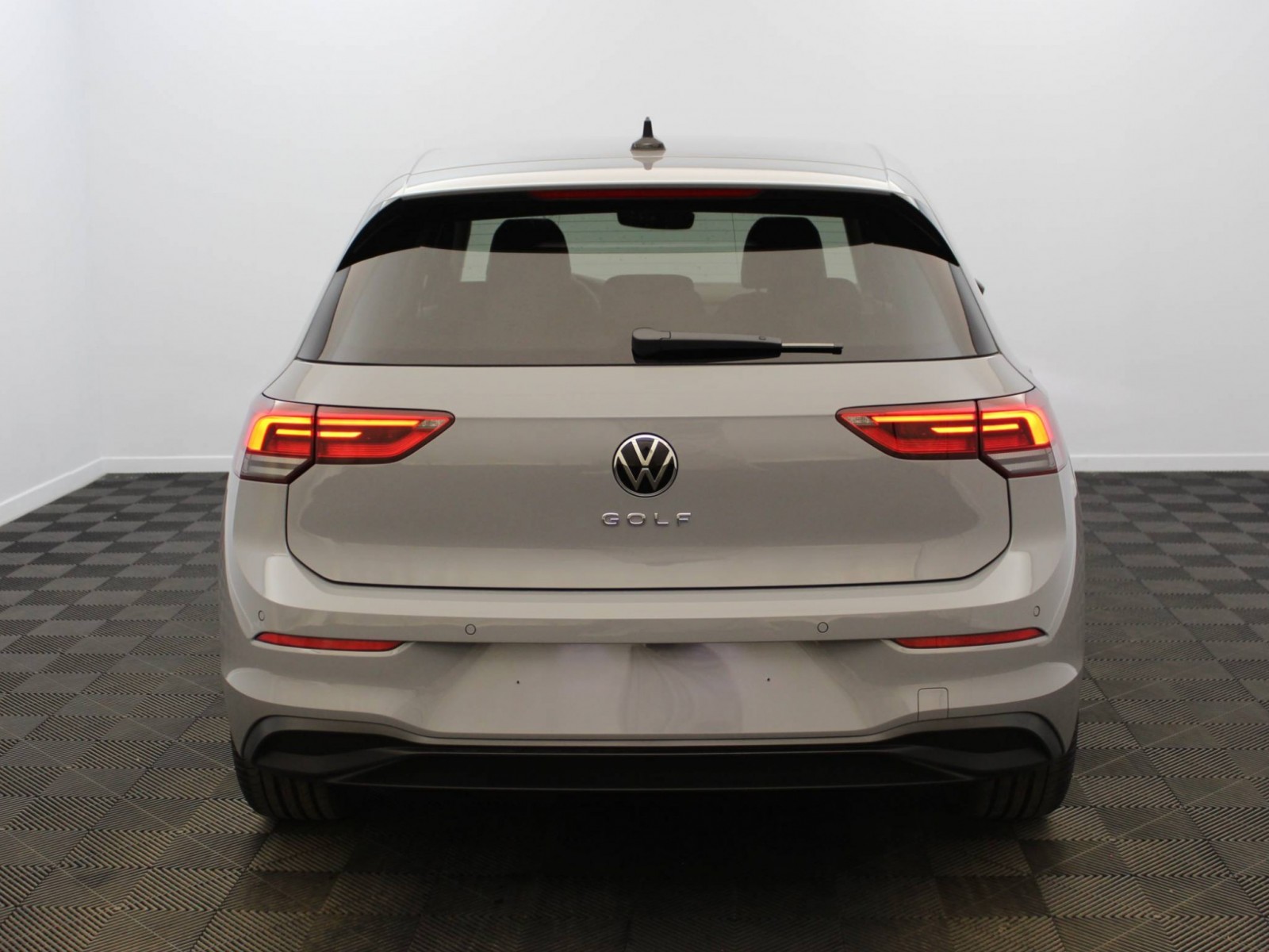 VOLKSWAGEN - GOLF - #184935 - 20